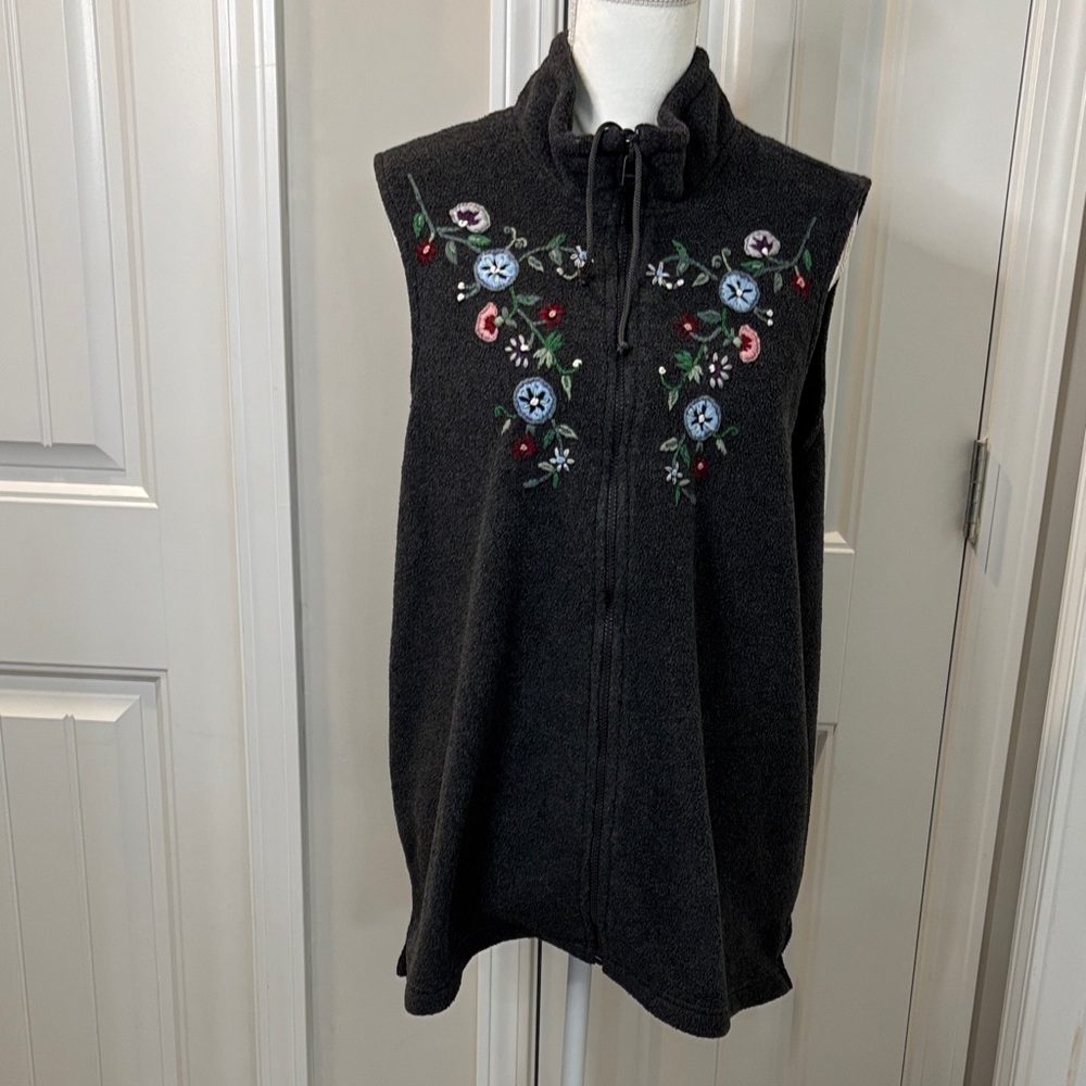 Cascade Blues Women's Gray Vest Size 1X